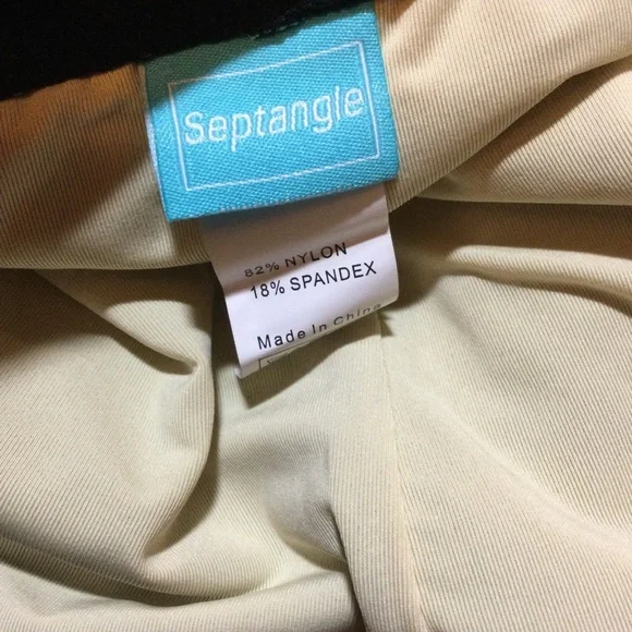 Septangle NWT 2-Piece Swim Tankini & Short Set, 22 - Picture 10 of 11